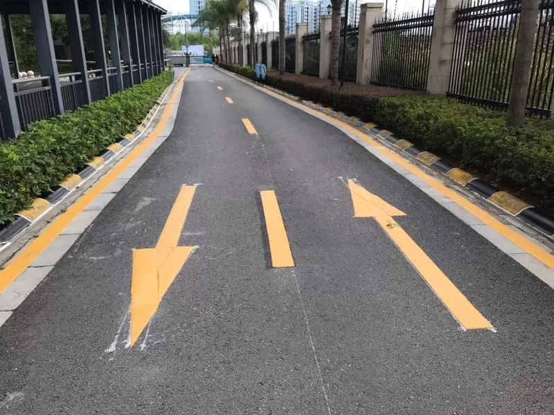 小区标线