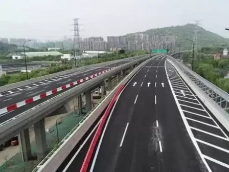 高速公路指示标线